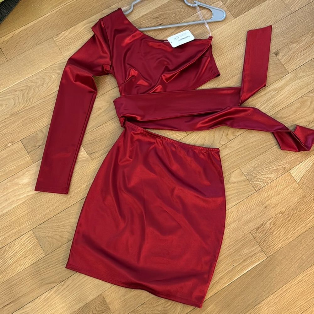 Ettiquette dress